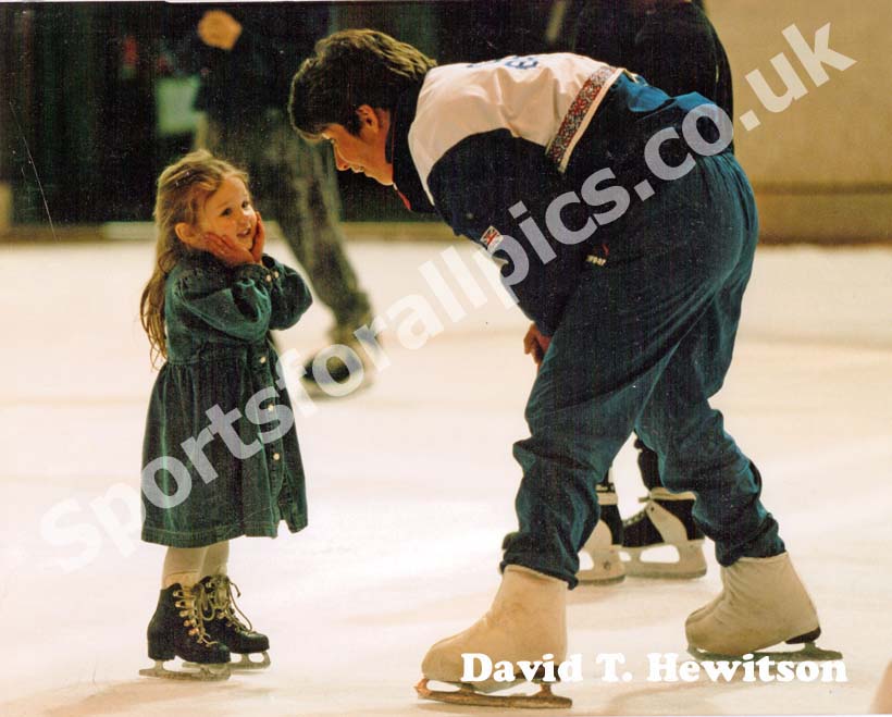 Ice skate coaching at the Crowtree Leisure Centre, Sunderland. Photo: David T. Hewitson/Sports for All Pics